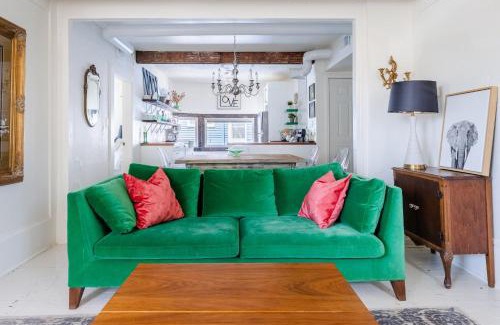 Southmoreland Apartamento | Boutique Apartment in 1905 Victorian Home - Plaza - Westport