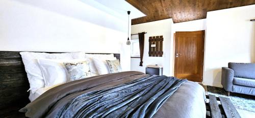 Mesocco Cama Y Desayuno | Boutique B&B La Quiete del Bosco - A Plant Based Stay - Special 20 percent Off till 31 October due to road works-Parking 500m