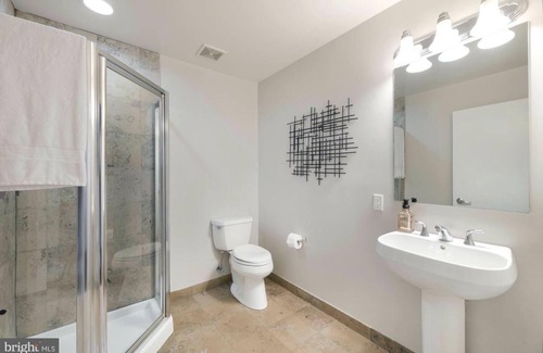 Reed-Cooke Condominio | Boutique Designer Loft in the heart of Adams Morgan/Kalorama.