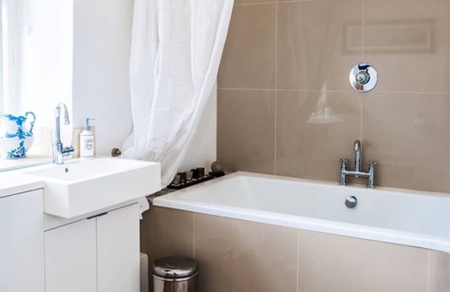 Earls Barton Hotel | Boutique Historical Country House