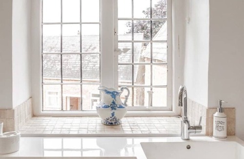 Earls Barton Hotel | Boutique Historical Country House