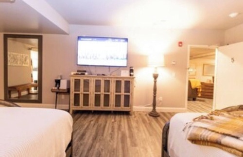 Seneca Hotel | Boutique hotel in historic downtown Seneca. Room #5, two King beds.