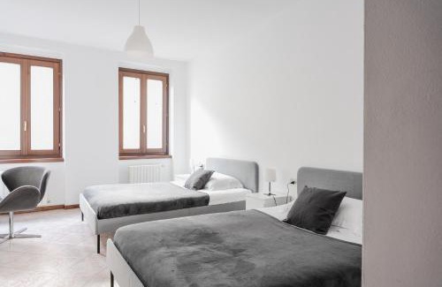 Seregno Cama Y Desayuno | Boutique House in corte storica