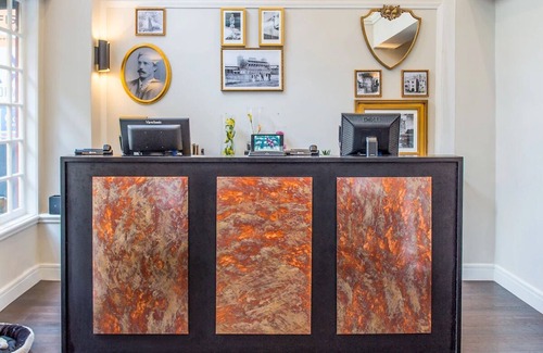Union Square Casa | Boutique King Room, King George Hotel, Central Location, Ideal For Couple Stay