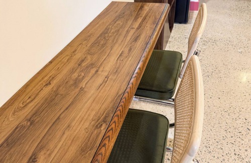 Lawrenceburg Apartamento | Boutique Motel with cozy nature inspired mid century design