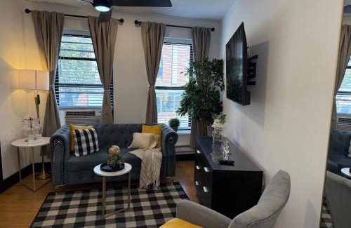 Englewood Apartamento | Boutique Studio Apartment on Grand Ave