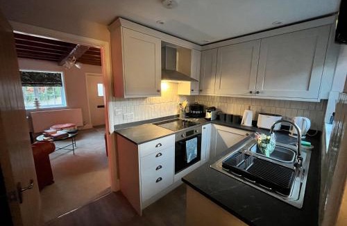 Ellesmere Casa | Boutique style cosy cottage