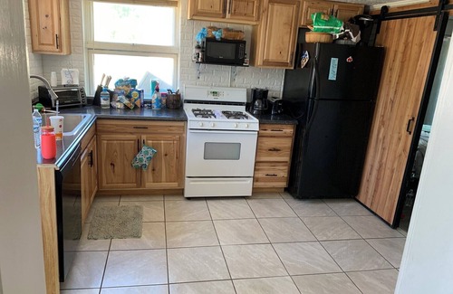 Boyne City Casa | Boyne Mountain 5 minute drive and walk to beach and downtown 5 minutes.
