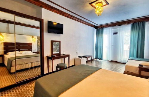 Bozcaada Hotel | Bozcaada Fahri Hotel
