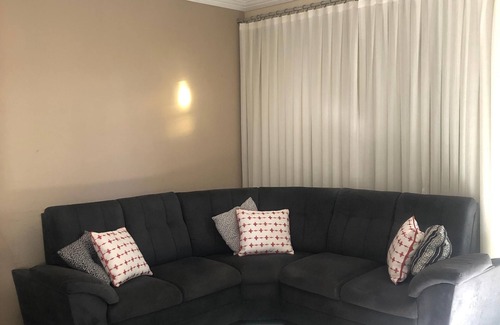 Jardim Ipe Casa | Casa 3 Quartos Bairro Tranquilo, ar cond, prox hosp samaritano vista p Ibituruna