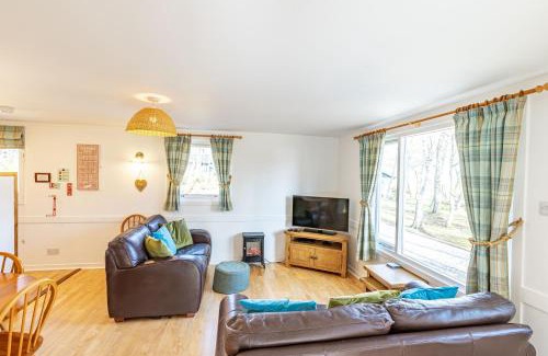 East Lewiston Casa | Bracken Lodge 16 with Hot Tub