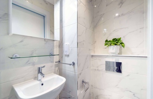 Belfast City Centre Hotel | Bradbury Place