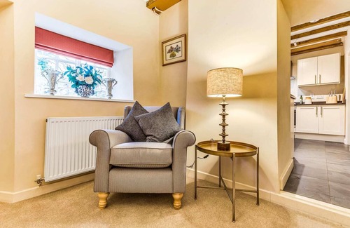 Loughborough Casa | Brand Hill Cottage with Hot Tub