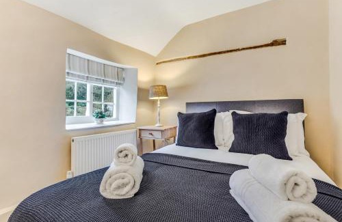 Loughborough Casa | Brand Hill Cottage with Hot Tub