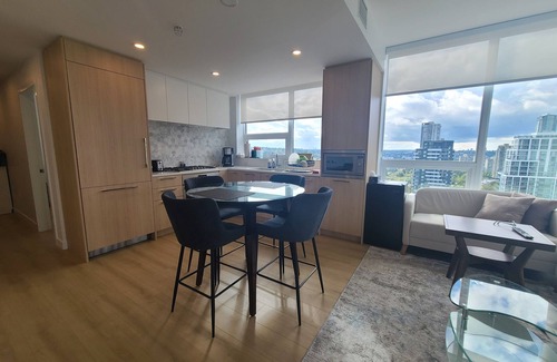 Burnaby Apartamento | BRAND NEW 2-bed apartment with view, gym, yoga room, and AC in central Burnaby