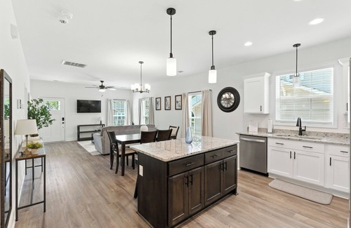 Cedartown Casa | Brand New 2BR Modern Southern Charm