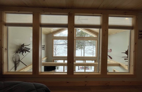 Pittsburg Casa | Brand new 3-bedroom lakefront house in wonderful Pittsburg. Enjoy a cozy stay
