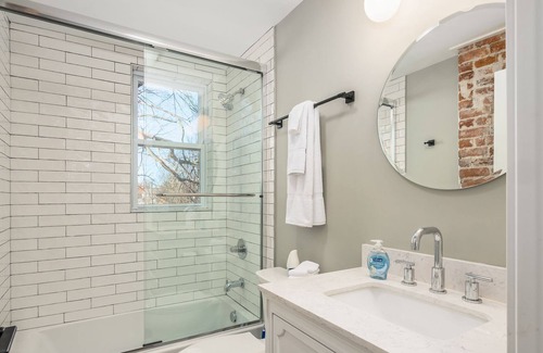 Olde Towne East Casa | Brand New 3 BR/2BA 5 min to DT Columbus