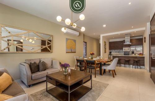 El Tezal Apartamento | Brand New 3 BR Condo - Gym - Pool - Clubhouse