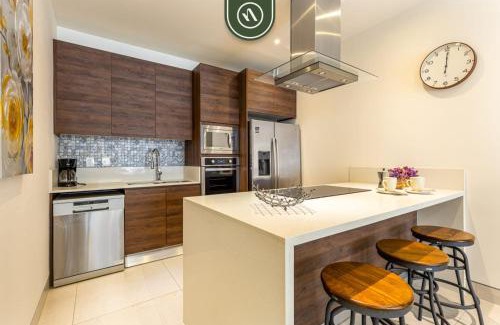 El Tezal Apartamento | Brand New 3 BR Condo - Gym - Pool - Clubhouse