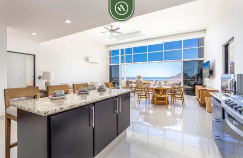 Libertad Casa | Brand New 3 BR Penthouse - Oceanview Rooftop Pool