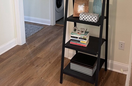 Lynchburg Casa | Brand New 4 Bedroom House, Pet Friendly, Huge Open Private Yard and Hot tub