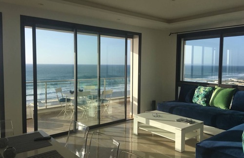Plage des Nations Apartamento | Apartamento a estrenar con una hermosa vista del Océano Atlántico.