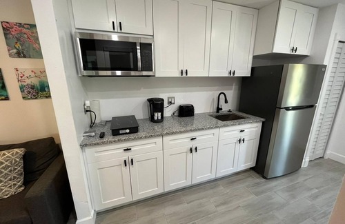 Palm City Apartamento | Brand new apartment with an amazing lake view
