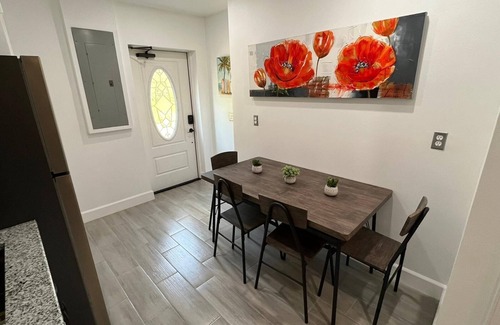 Palm City Apartamento | Brand new apartment with an amazing lake view