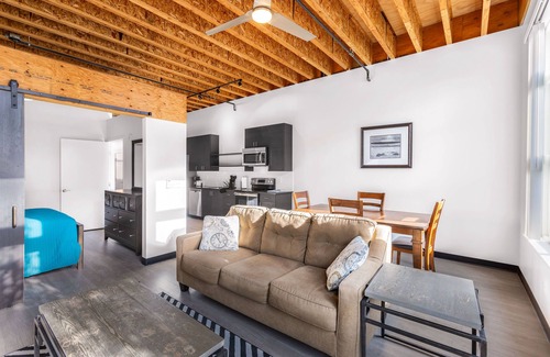 Bremerton Condominio | Brand New Condo Steps from Bremerton Ferry