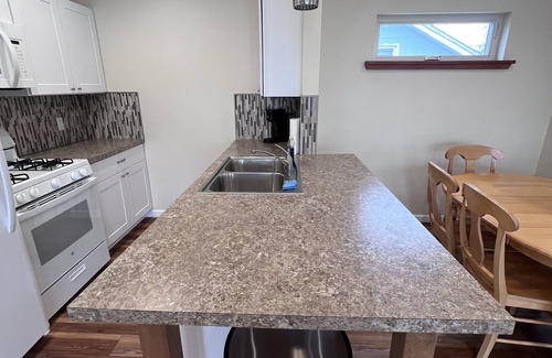 Town of Richmond Apartamento | Brand New Cozy 2 Bedroom on a Quiet Finger Lake!