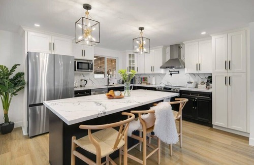 Picnic Point-North Lynnwood Apartamento | Brand New Designer’s High-End 4BR Retreat