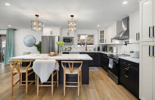 Picnic Point-North Lynnwood Apartamento | Brand New Designer’s High-End 4BR Retreat