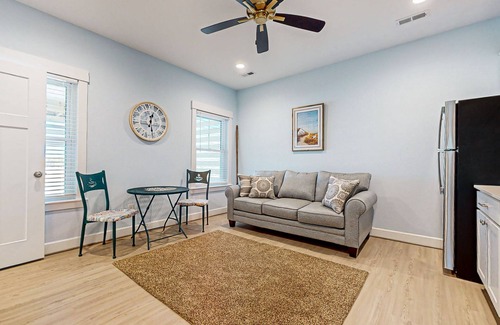 Avon Casa | Brand New Downstairs Duplex in Avon, NC with Wifi and a short walk to the Beach