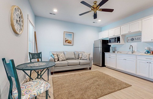 Avon Casa | Brand New Downstairs Duplex in Avon, NC with Wifi and a short walk to the Beach