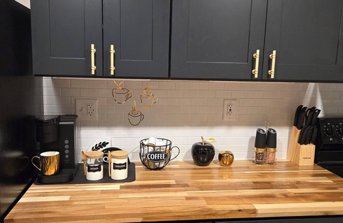 Greene Apartamento | BRAND NEW fully renovated upstairs apartment in the heart of downtown Greene, NY