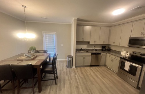 East Point Casa | Brand New Home Mins from ATL airport
