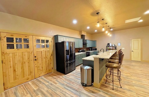 Tombstone Casa | Brand New House Right on Allen St one Block from the Birdcage