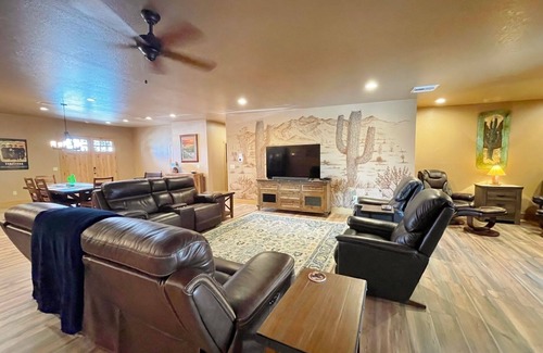 Tombstone Casa | Brand New House Right on Allen St one Block from the Birdcage