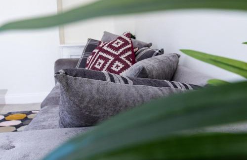 Waltham Cross Casa | Brand New, Immaculate 3 Bed 3 Shower room House