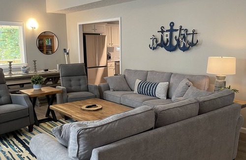 Jamestown Casa | Brand New Lake Cumberland Cottage Jamestown, KY