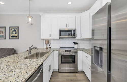 Old Hickory Casa | BRAND NEW LISTING DISCOUNT - The Crow's Nest at Turtle Bay Marina