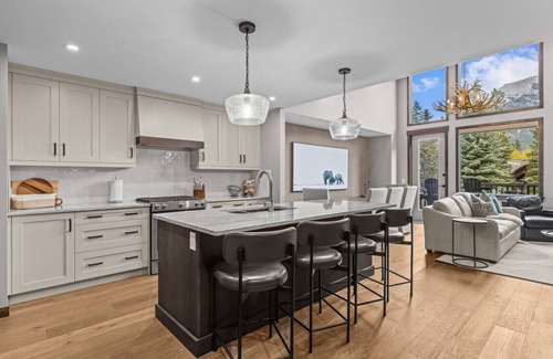 Canmore Villa | Timberstone Villa 6