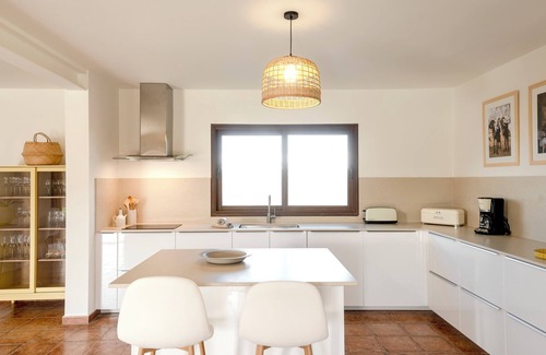 Villaverde Villa | VILLA DE LUJO A ESTRENAR CON PISCINA SALINA Y TERRAZA, 4 dormitorios, 4 baños