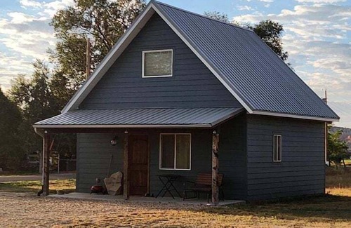 Cannonville Cabina | Brand New, Modern Country Cabin near Bryce Canyon National Park, Utah