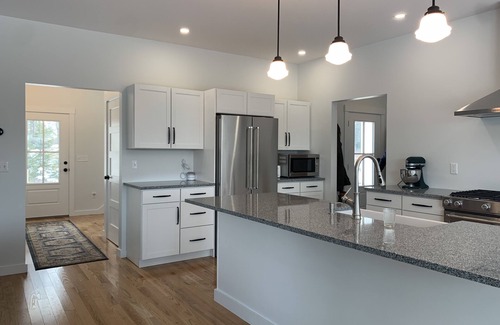 Owls Head Casa | Brand new modern farmhouse with harbor views
