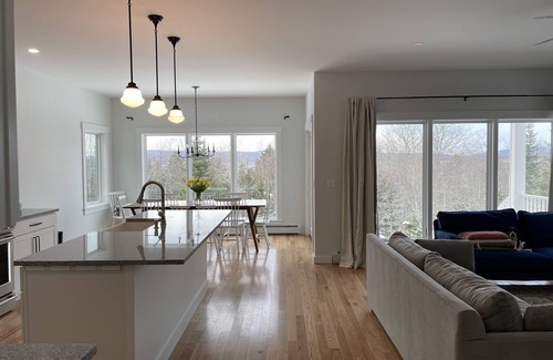 Owls Head Casa | Brand new modern farmhouse with harbor views