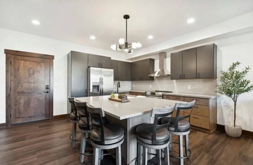 Columbia Falls Condominio | Brand New Nucleus Loft Near Glacier National Park