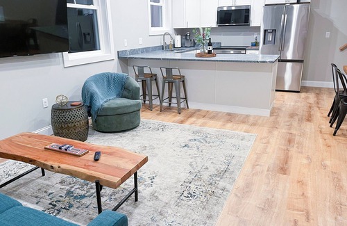 Bar Mills Casa | Brand new on Saco River in Buxton