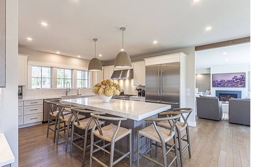 Edgartown Casa | Brand New Spacious Luxury Home on Edgartown Great Pond with Pool and Spa
